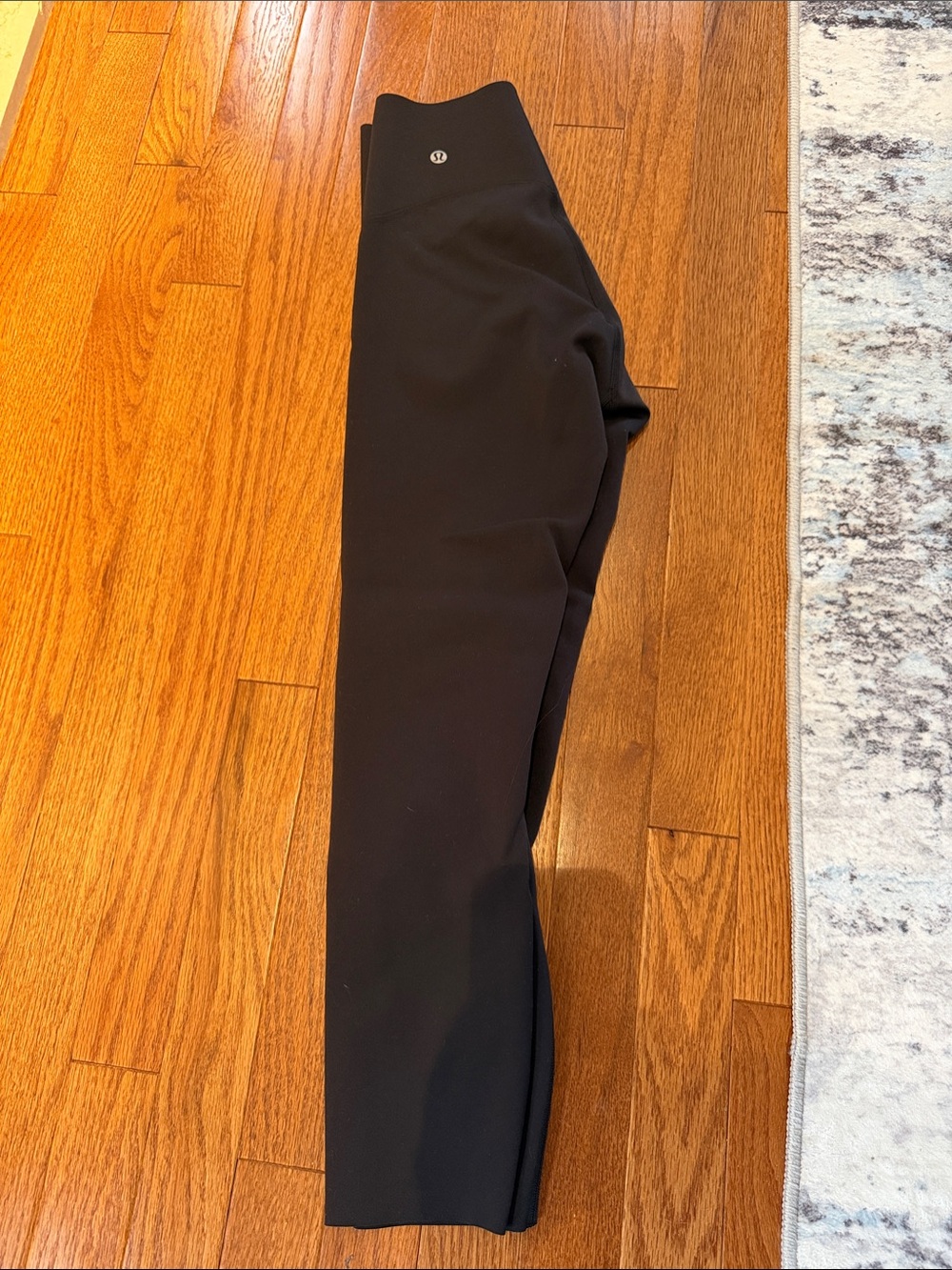 lululemon athletica women’s Black no seam leggings worn once